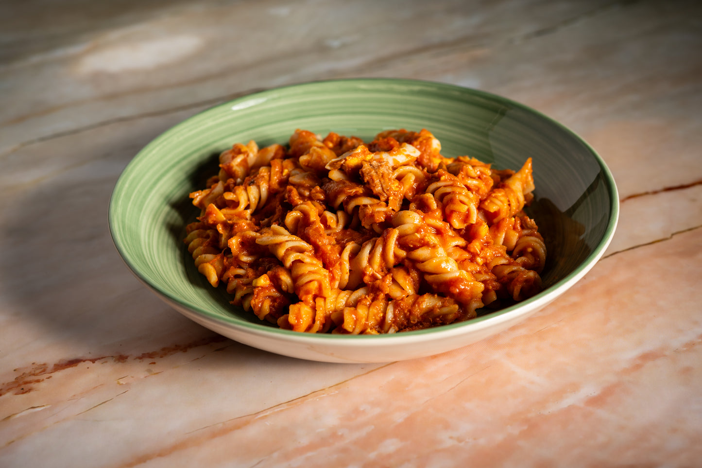 Pasta con Atún y Tomate