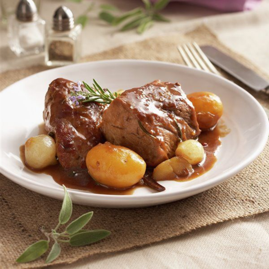 Solomillo con Salsa de Pimientos y Patatas